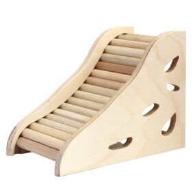 Das Foto zeigt eine Holzleiter für Hamster