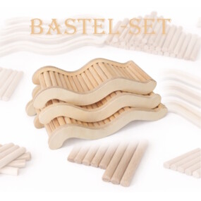 Das Foto zeigt das Bastelset für 3 Würmli-Hamsterleitern