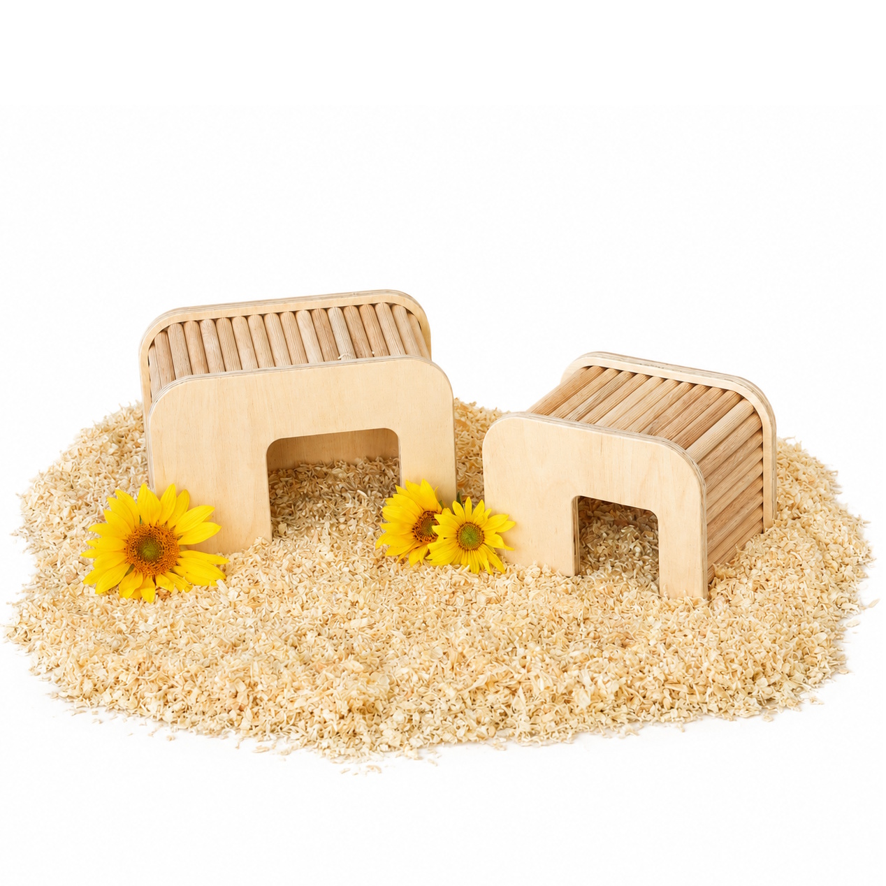 Das Foto zeigt zwei Dübelverstecke für Hamster